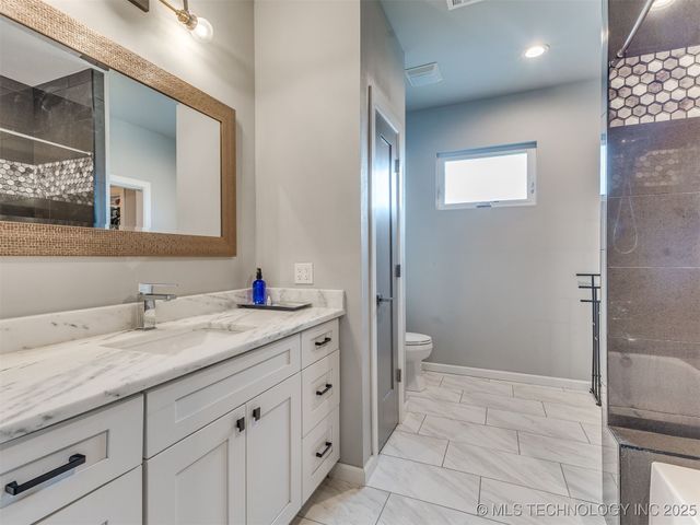 17243 S 21st East Avenue, Mounds, OK 74047