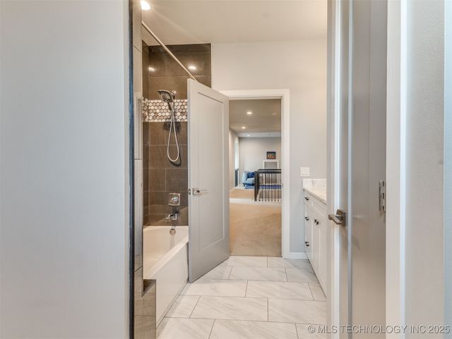 17243 S 21st East Avenue, Mounds, OK 74047