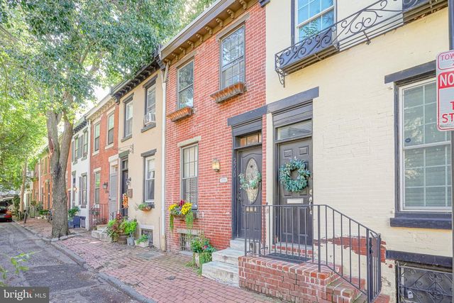 2220 MANNING ST, Philadelphia, PA 19103