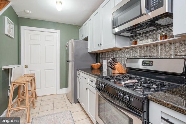 2220 MANNING ST, Philadelphia, PA 19103