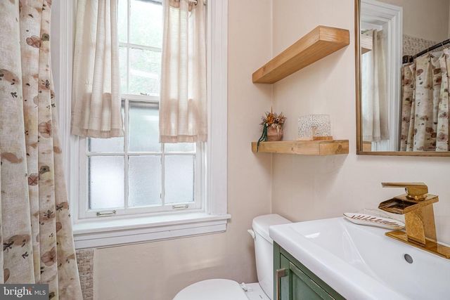 2220 MANNING ST, Philadelphia, PA 19103