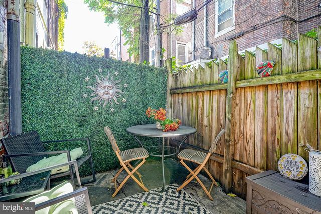 2220 MANNING ST, Philadelphia, PA 19103