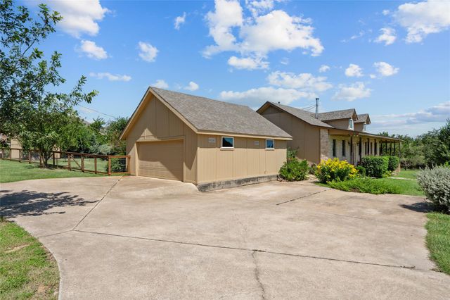 221 Chaparral RD, Georgetown, TX 78628