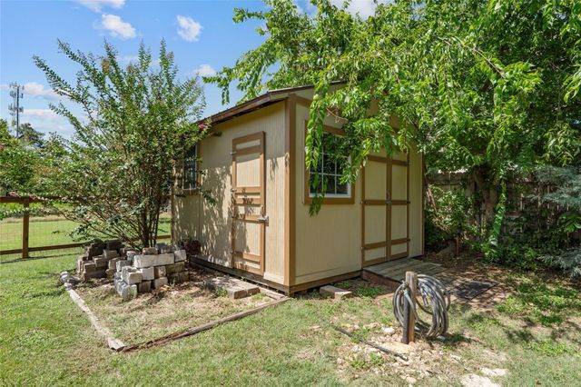 221 Chaparral RD, Georgetown, TX 78628