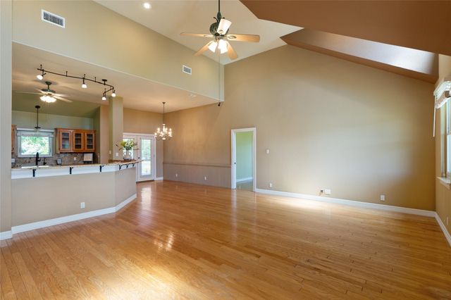 221 Chaparral RD, Georgetown, TX 78628