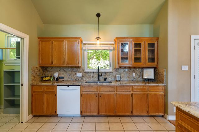 221 Chaparral RD, Georgetown, TX 78628