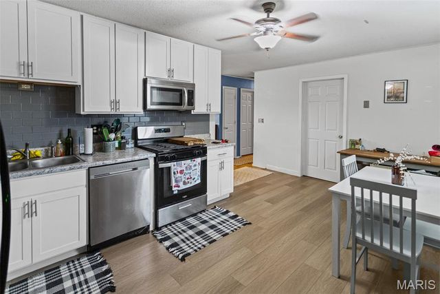 429 Orchard Court, Troy, IL 62294