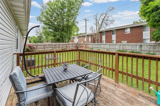 429 Orchard Court, Troy, IL 62294