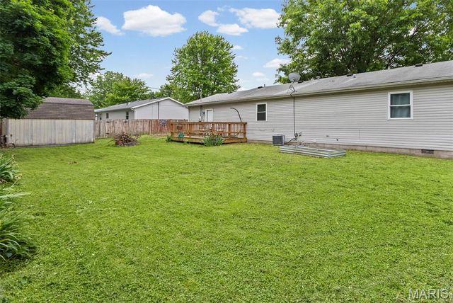 429 Orchard Court, Troy, IL 62294