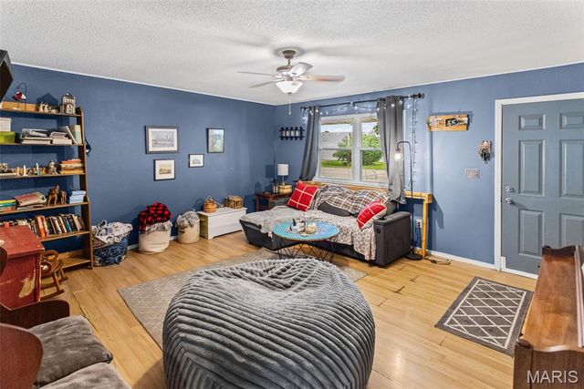 429 Orchard Court, Troy, IL 62294