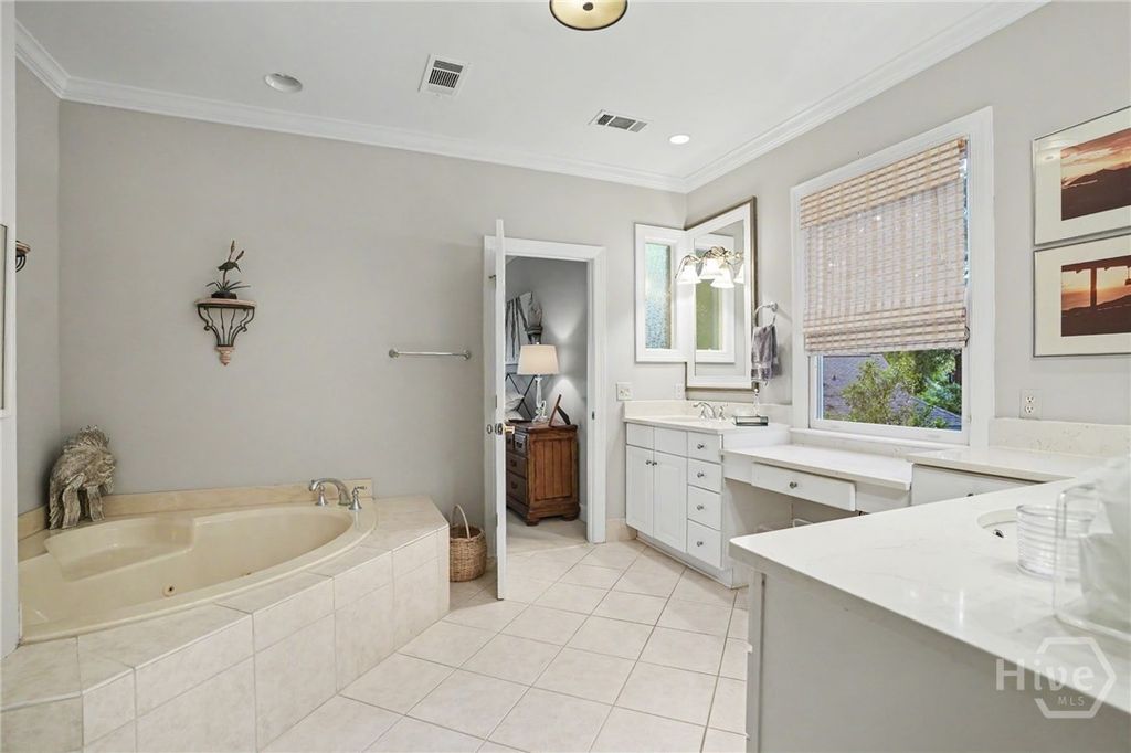Image 19 of property listing at 2 Fat Friars Retreat, Savannah, GA 31411