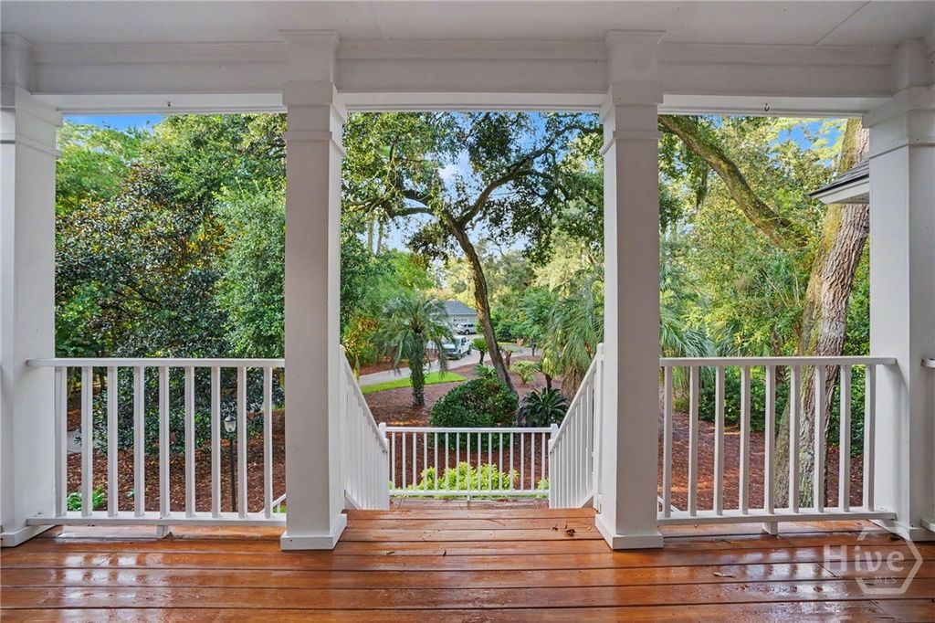 Image 3 of property listing at 2 Fat Friars Retreat, Savannah, GA 31411