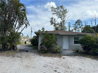 5635 5th AVE, Fort Myers, FL 33907