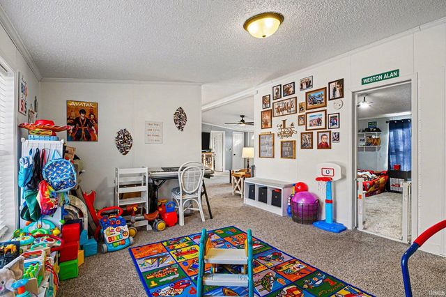 100 W Dutch Street, Wolcottville, IN 46795