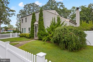 2126 DOROTHY RD, Toms River, NJ 08753