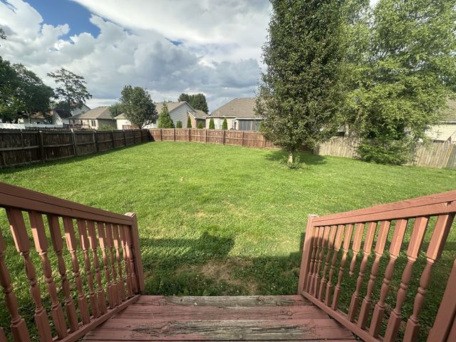 153 Foxrun, Springfield, TN 37172