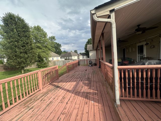 153 Foxrun, Springfield, TN 37172