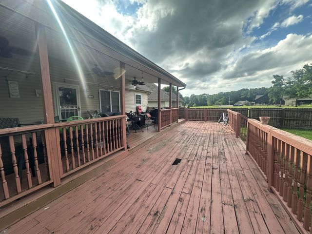 153 Foxrun, Springfield, TN 37172