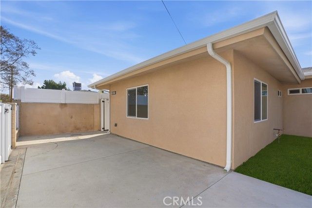 12952 Elkwood, North Hollywood (los Angeles), CA 91605