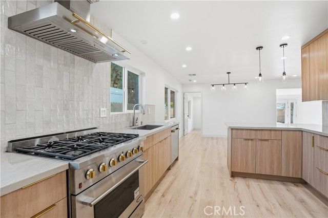 12952 Elkwood, North Hollywood (los Angeles), CA 91605