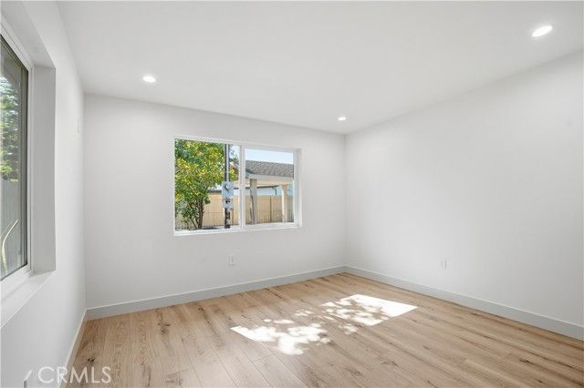 12952 Elkwood, North Hollywood (los Angeles), CA 91605