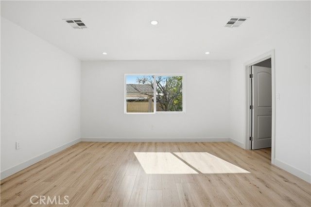 12952 Elkwood, North Hollywood (los Angeles), CA 91605