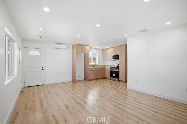 12952 Elkwood, North Hollywood (los Angeles), CA 91605