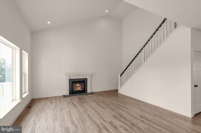 331 CHATSWORTH CT, Reading, PA 19608