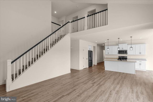 331 CHATSWORTH CT, Reading, PA 19608