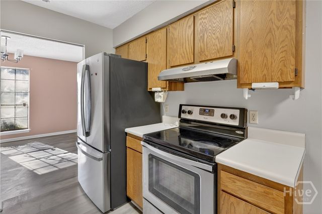 6 N Nicholson Circle, Savannah, GA 31419