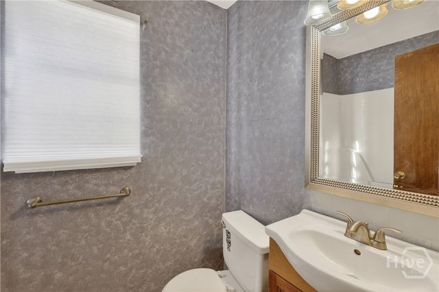 6 N Nicholson Circle, Savannah, GA 31419