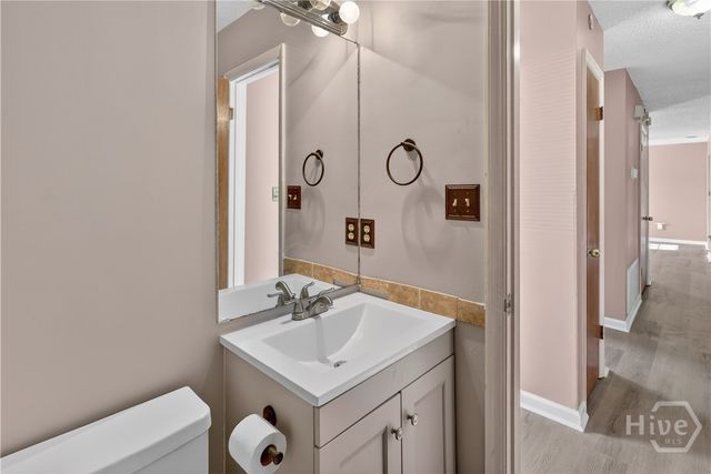 6 N Nicholson Circle, Savannah, GA 31419