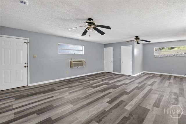 6 N Nicholson Circle, Savannah, GA 31419