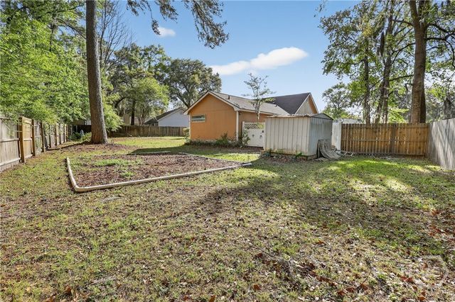 6 N Nicholson Circle, Savannah, GA 31419
