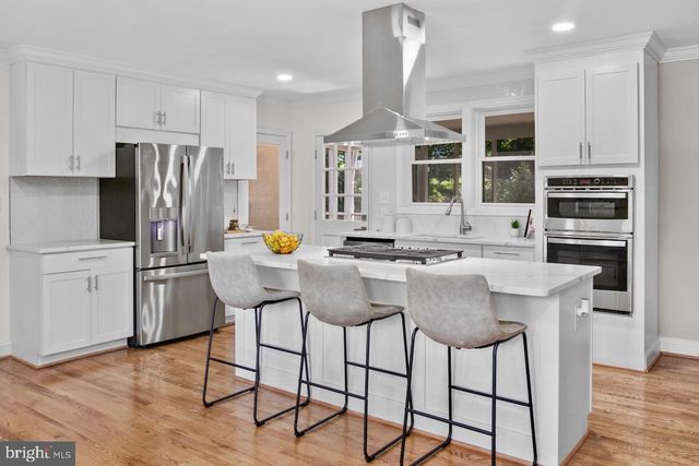 6502 FORT HUNT RD, Alexandria, VA 22307