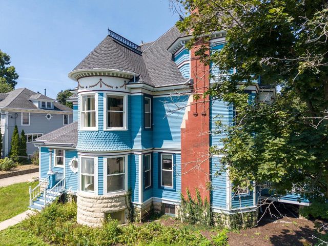 118 Sinclair Street, Janesville, WI 53545