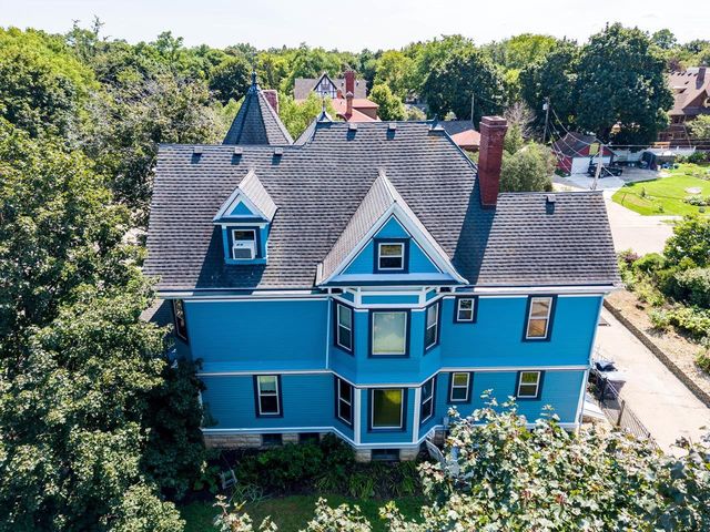 118 Sinclair Street, Janesville, WI 53545