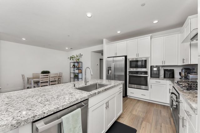 7773 Shattuck Ct, Antelope, CA 95843