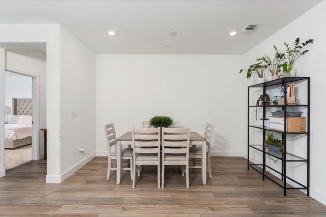 7773 Shattuck Ct, Antelope, CA 95843