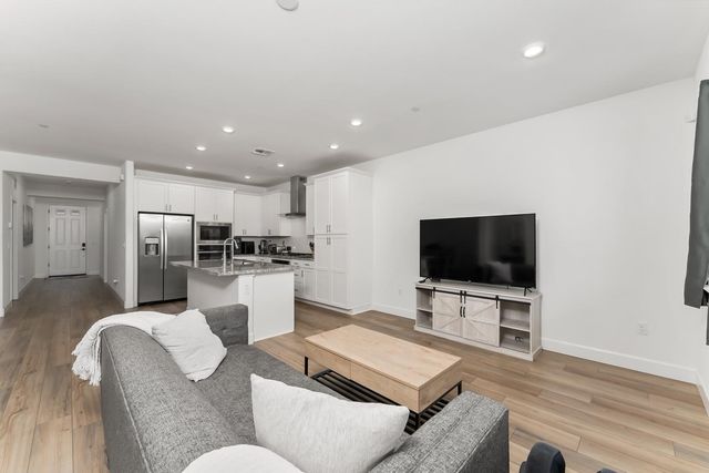 7773 Shattuck Ct, Antelope, CA 95843