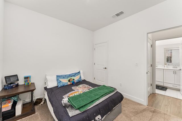 7773 Shattuck Ct, Antelope, CA 95843