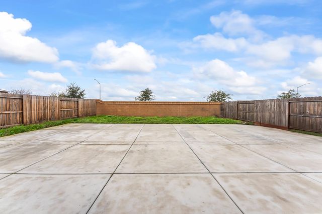 7773 Shattuck Ct, Antelope, CA 95843