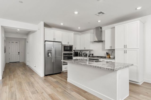 7773 Shattuck Ct, Antelope, CA 95843