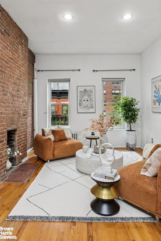 317 E 73RD Street 5FE, New York City, NY 10021