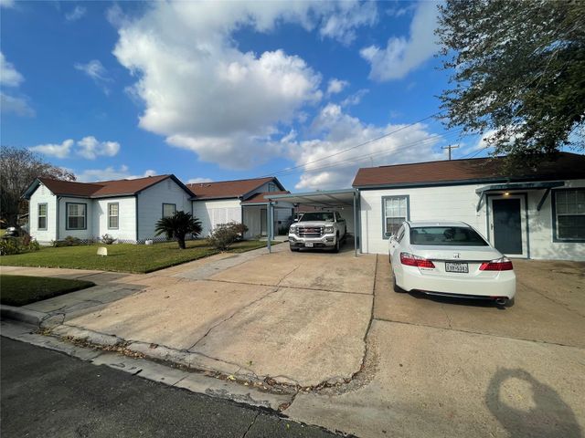 1212 Layton Drive, Baytown, TX 77520