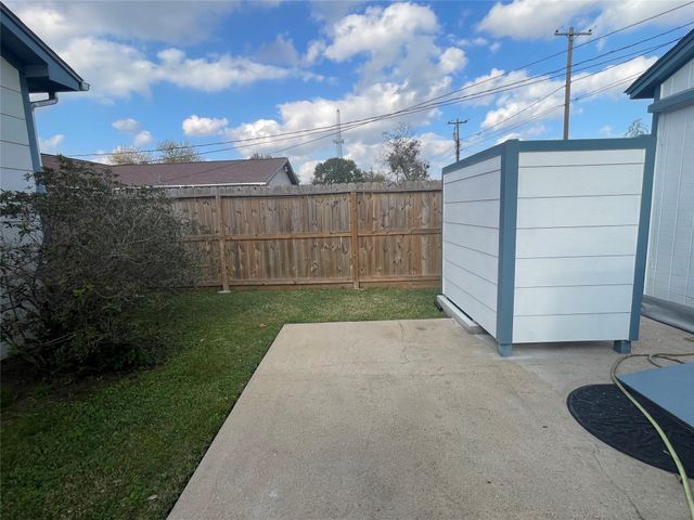 1212 Layton Drive, Baytown, TX 77520