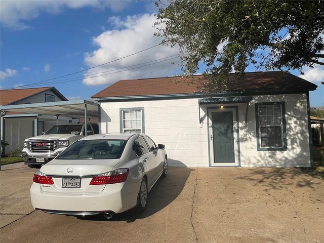 1212 Layton Drive, Baytown, TX 77520