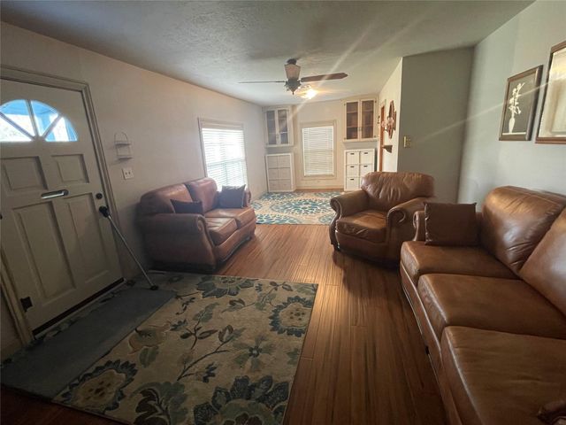 1212 Layton Drive, Baytown, TX 77520