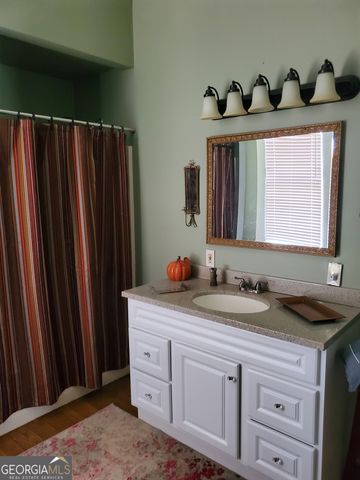 128 College Street NE, Parrott, GA 39877