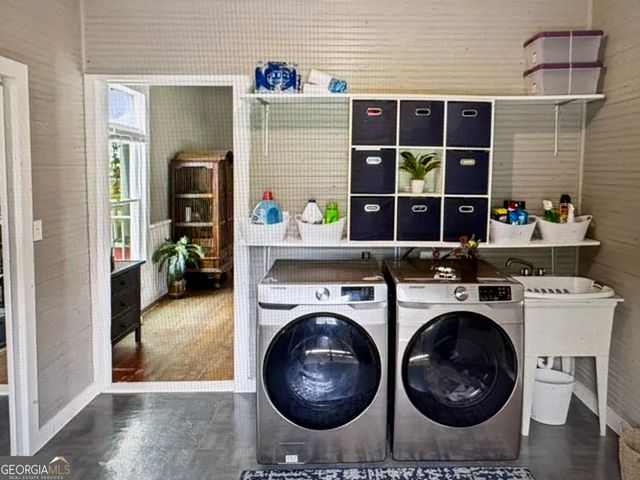 128 College Street NE, Parrott, GA 39877